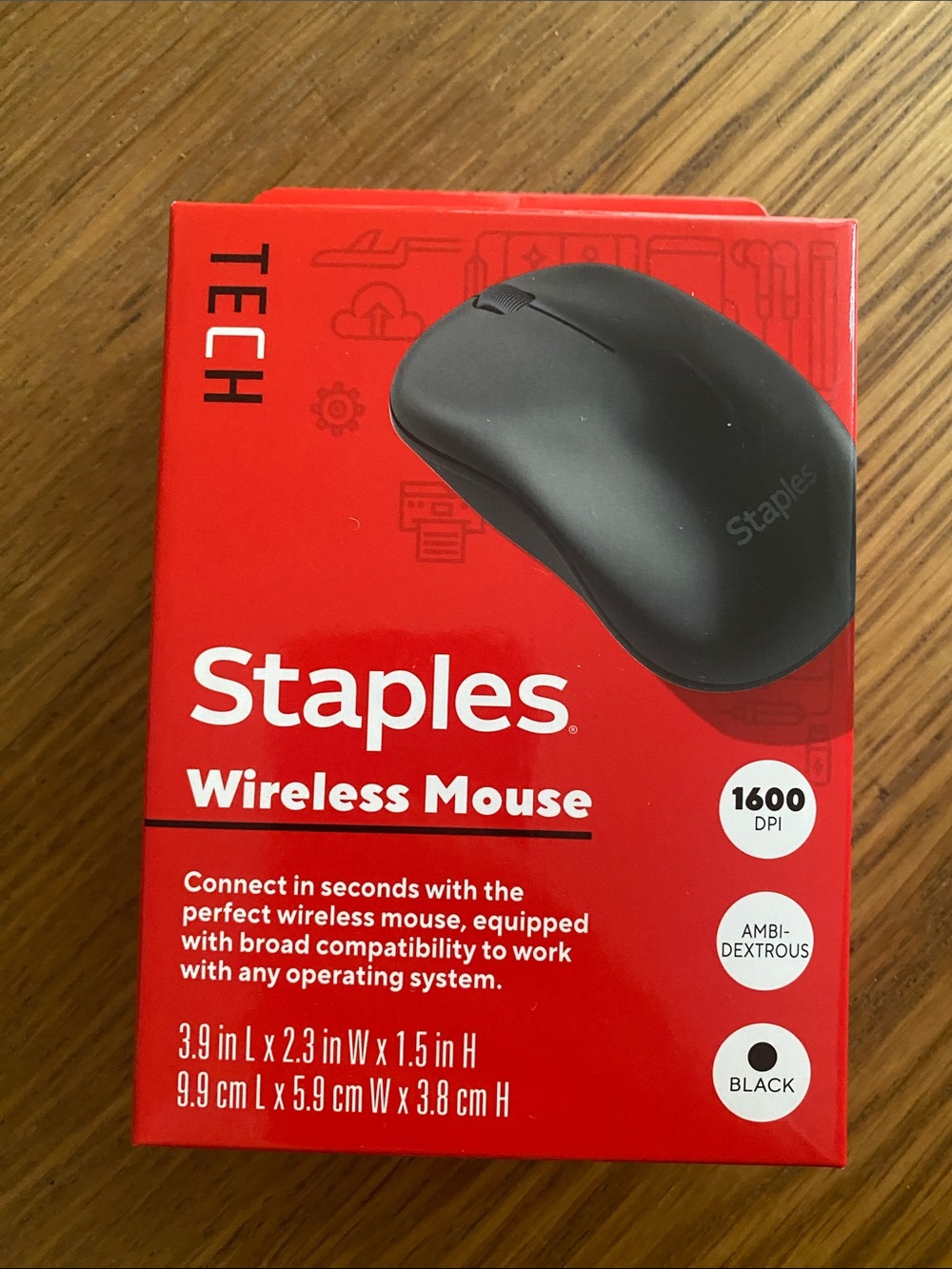 New TECH Staples Wireless Mouse in Black with Red Retail Box